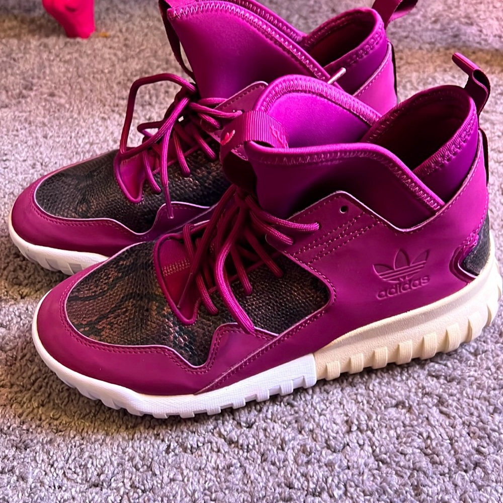 Adidas Sneakers